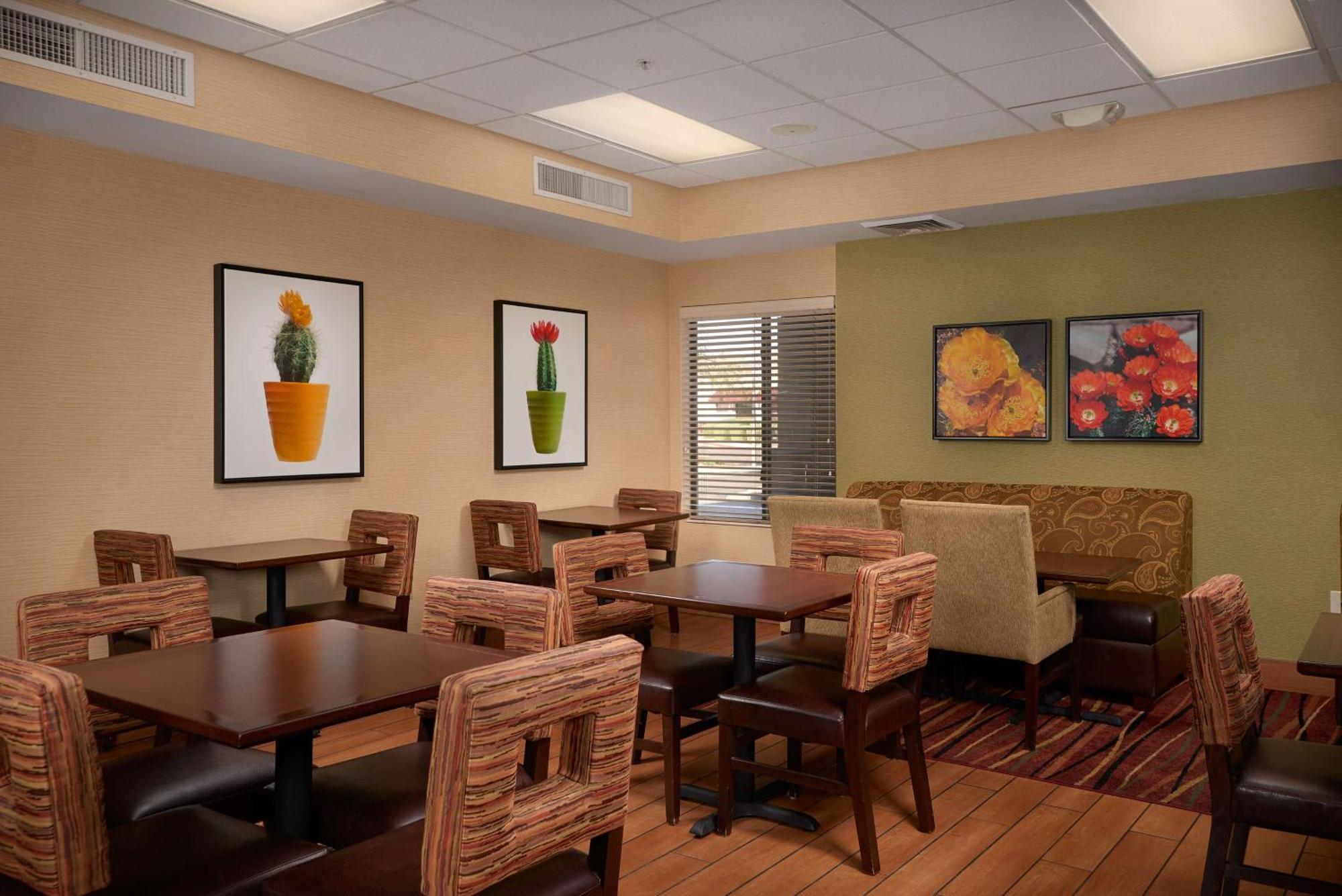 Hampton Inn Phoenix/Anthem Экстерьер фото